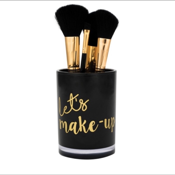 ✨3/$30 Danielle Makeup Brush Set of 5